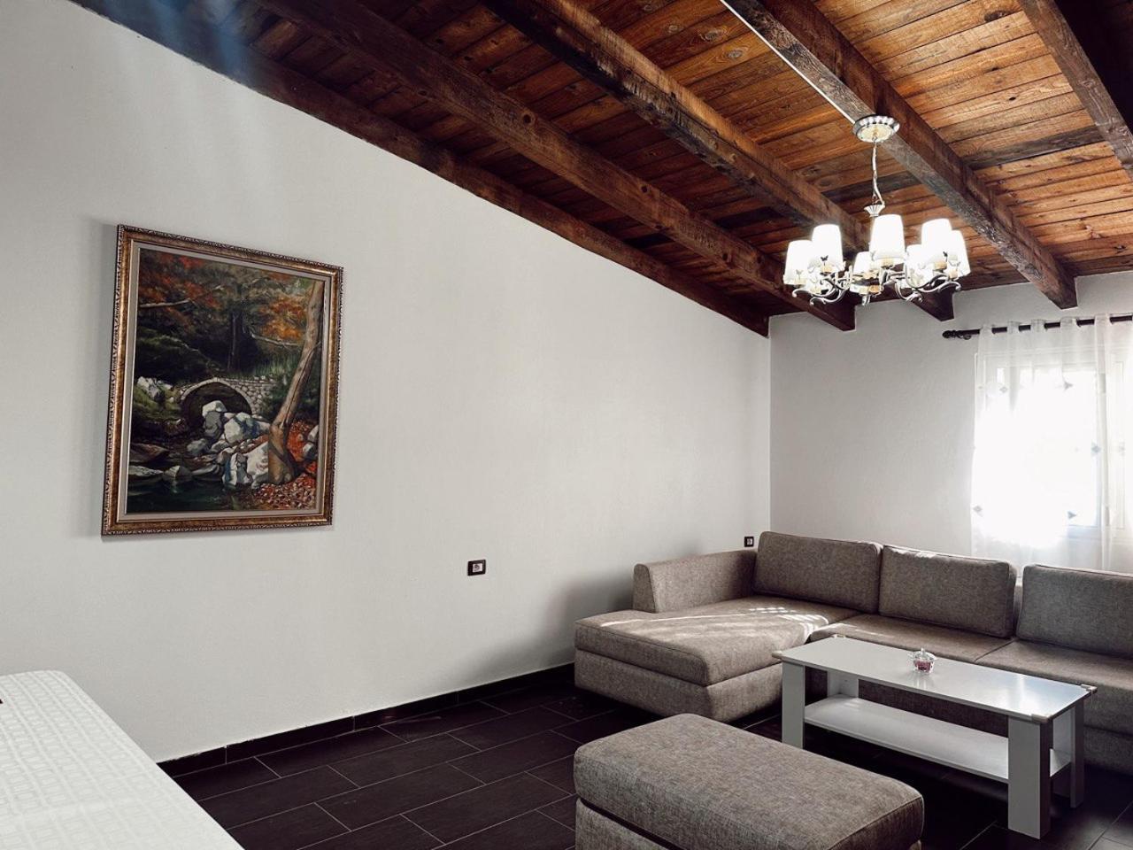 Oa'S Beach Apartment Vlore Luaran gambar